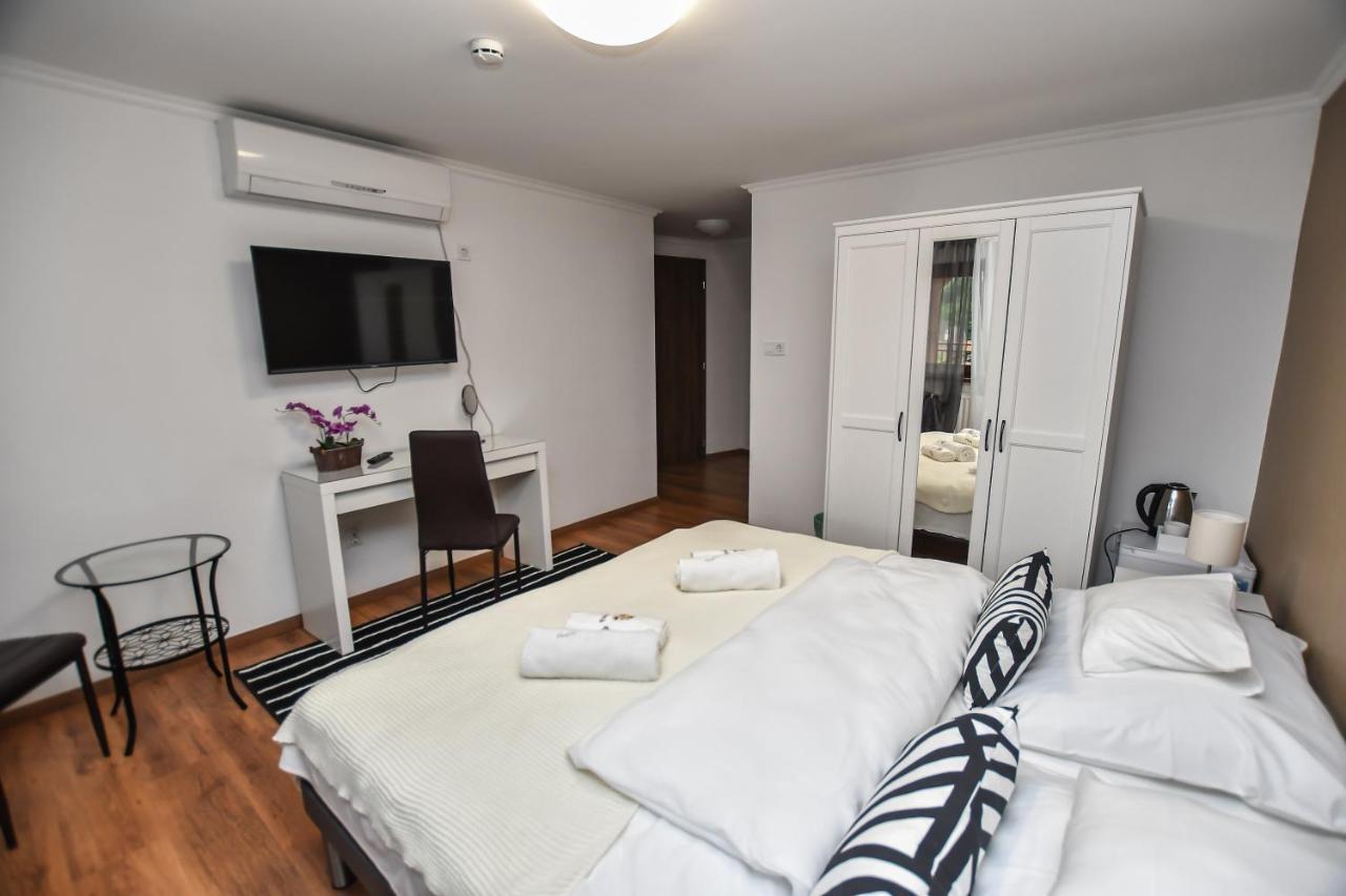토코이 E-Vasko Panzio Borpince B&B 외부 사진
