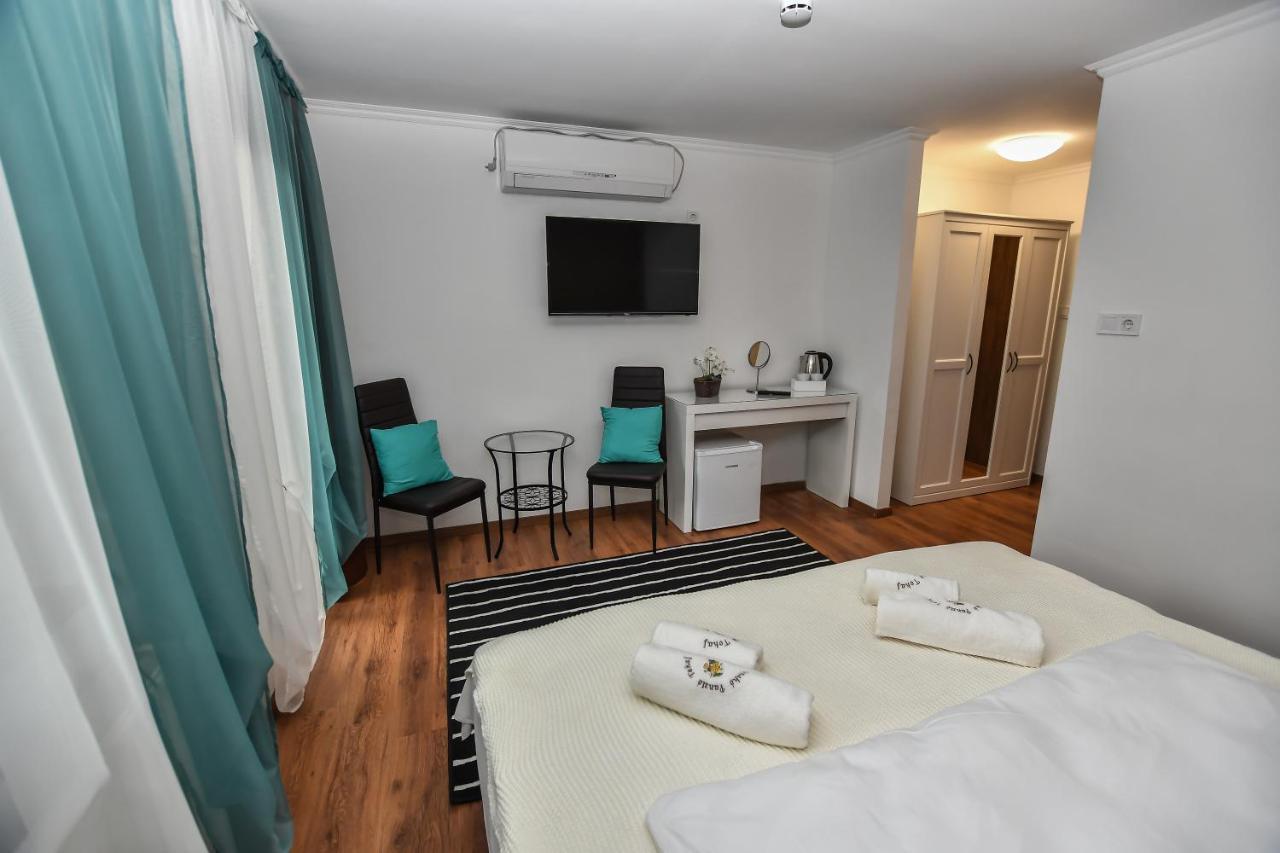 토코이 E-Vasko Panzio Borpince B&B 외부 사진