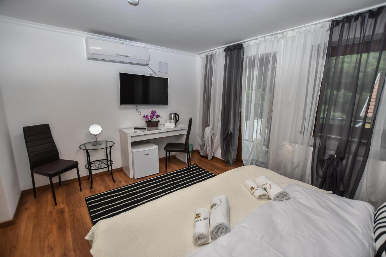 토코이 E-Vasko Panzio Borpince B&B 외부 사진