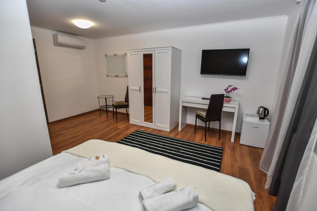 토코이 E-Vasko Panzio Borpince B&B 외부 사진